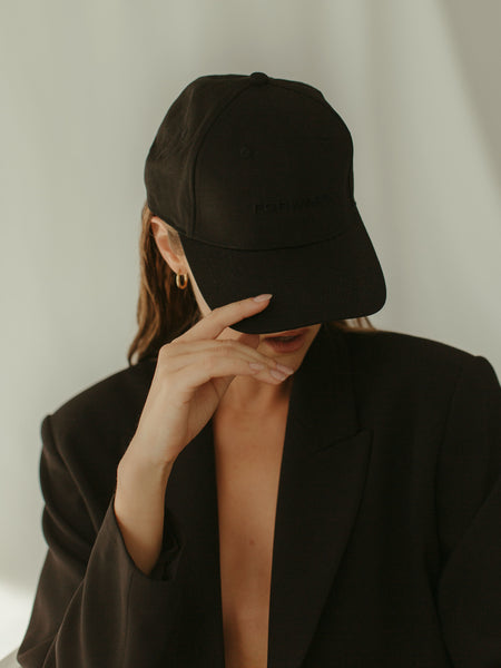 Final Sale Wide Brim Sun Hat in Black – Chic And Curvy